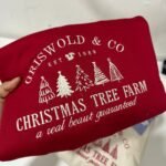 HOODIE CHRISTMAS TREE FARM-NAVIDEÑO-BORDADO