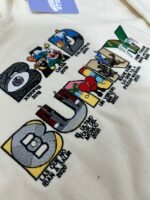 Hoodie/camiseta bordado albums de BAD BUNNY - Image 3