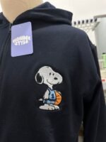 Hoodie/camiseta Snoopy basketball bordado - Image 2