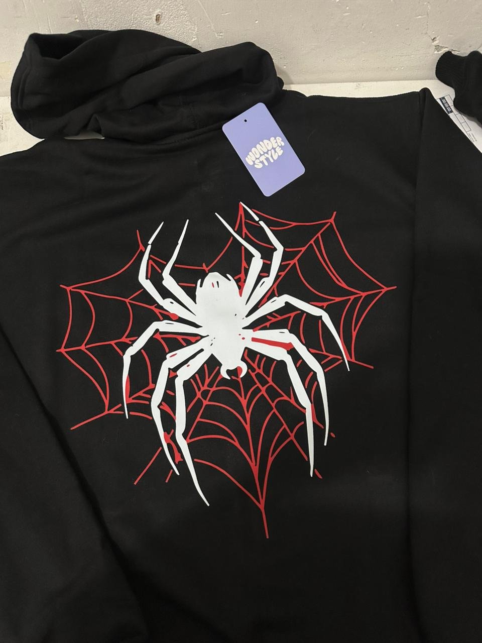 WhatsApp Image 2026-04-20 at 9.29.58 PM Hoodie/camiseta spiderman estampado en espalda - Image 1