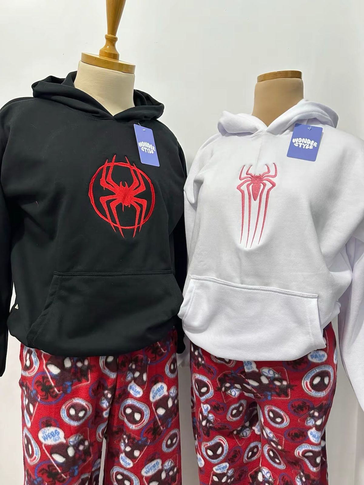 WhatsApp Image 2026-04-20 at 9.30.07 PM (1) Hoodies/camisetas spiderman arañas matching pareja bordado - Image 1