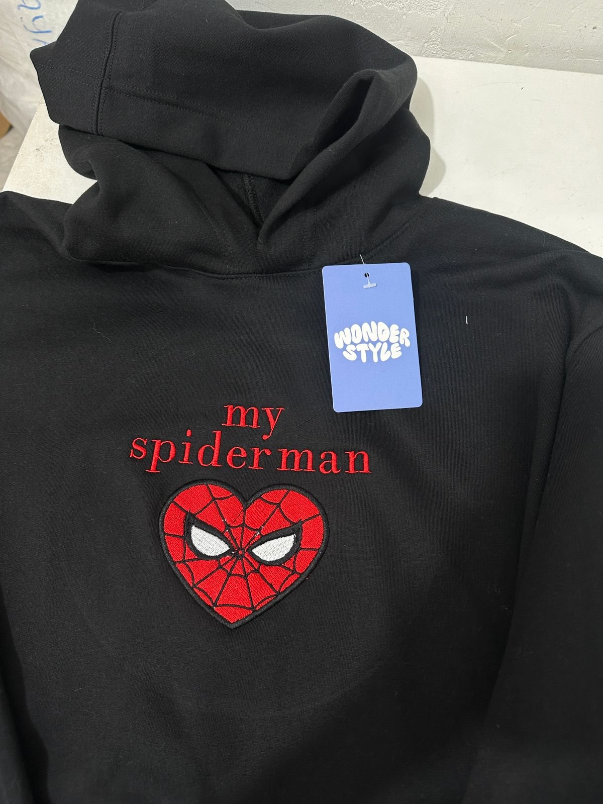 WhatsApp Image 2026-04-20 at 9.30.08 PM Hoodie/camiseta spiderman corazon bordado - Image 1