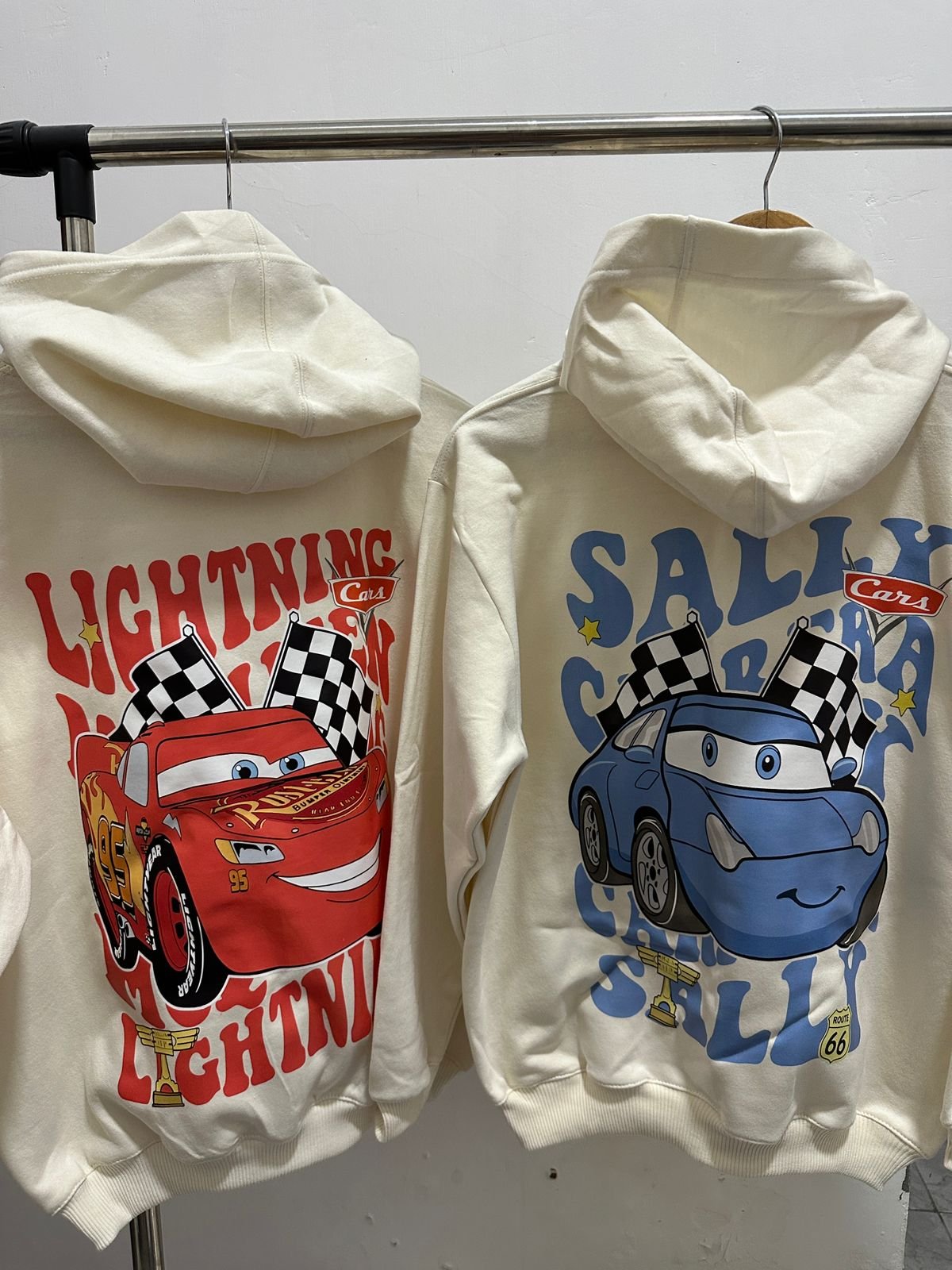 WhatsApp Image 2026-04-20 at 9.30.15 PM (1) Hoodies/camisetas Sally y Rayo mcqueen matching pareja estampado - Image 1